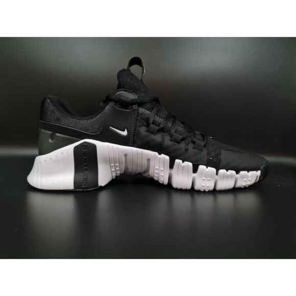 Nike Free Metcon 5. Black White. Size 11 - DV3949-001 main image 5